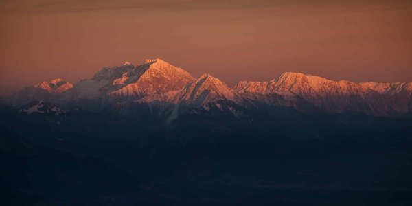Quelle est la meilleure période pour un circuit en train panoramique à travers les Alpes ?